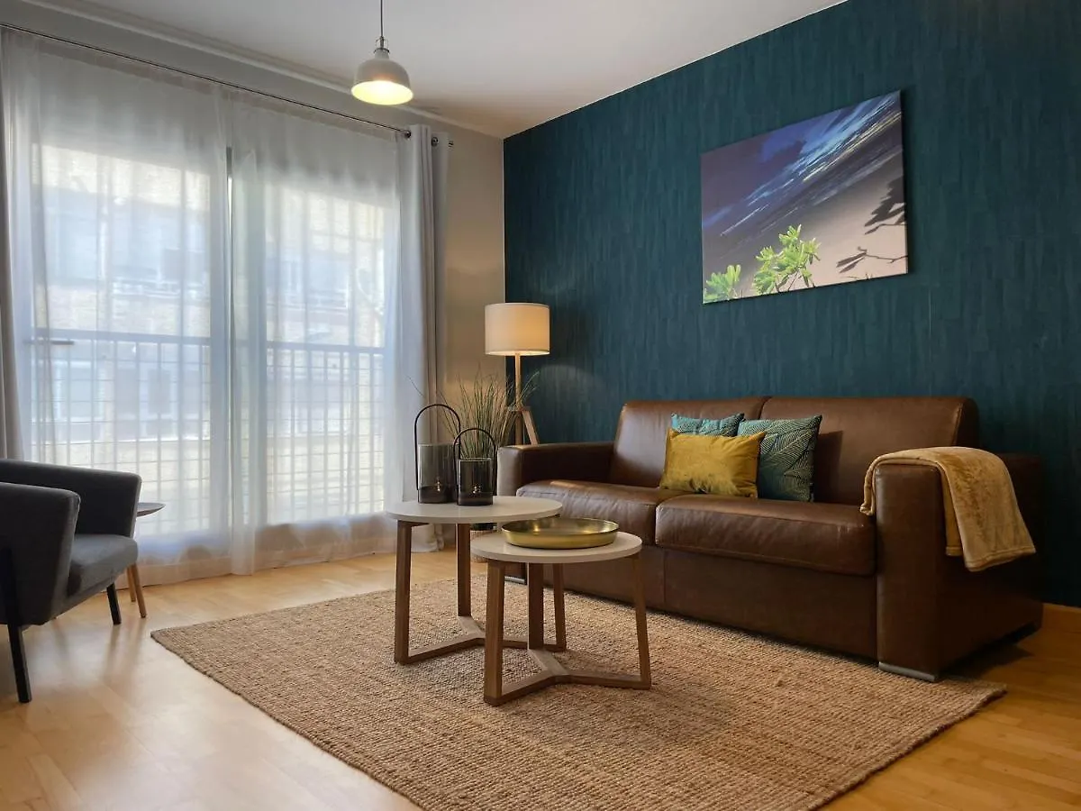 A Space That Feels Like Home With Private Parking Malaga
